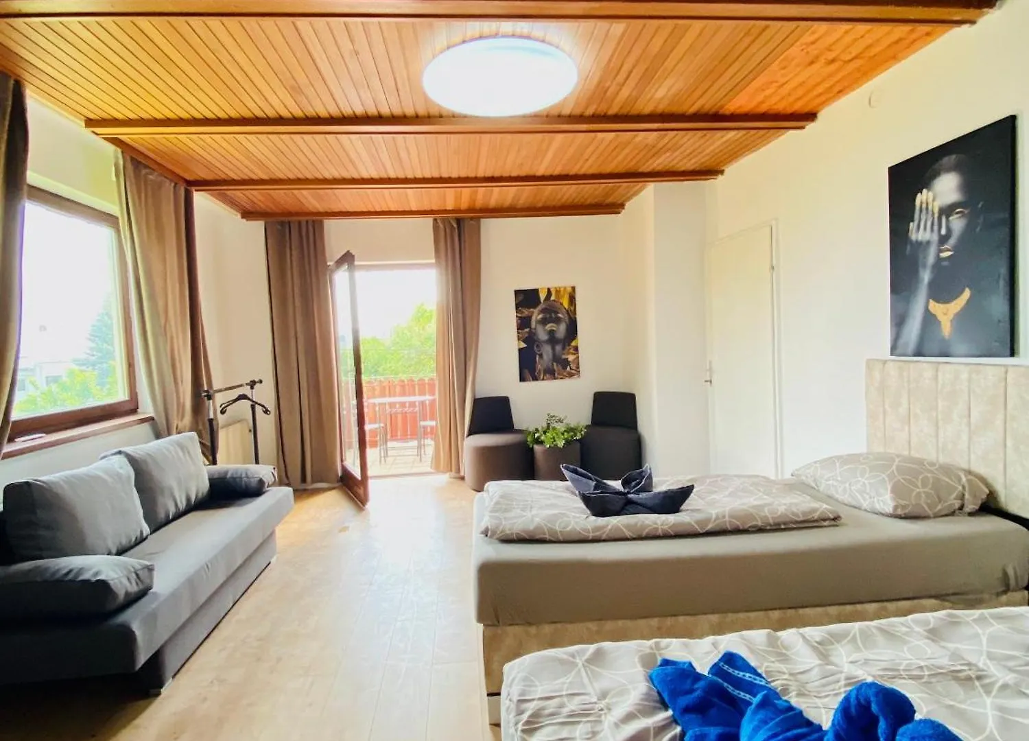 Family Room In Am Schopfwerk Area Vienna 0*,  Austria