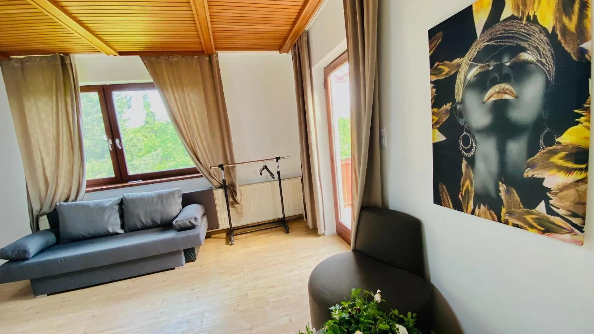 Homestay Family Room In Am Schopfwerk Area Vienna Austria