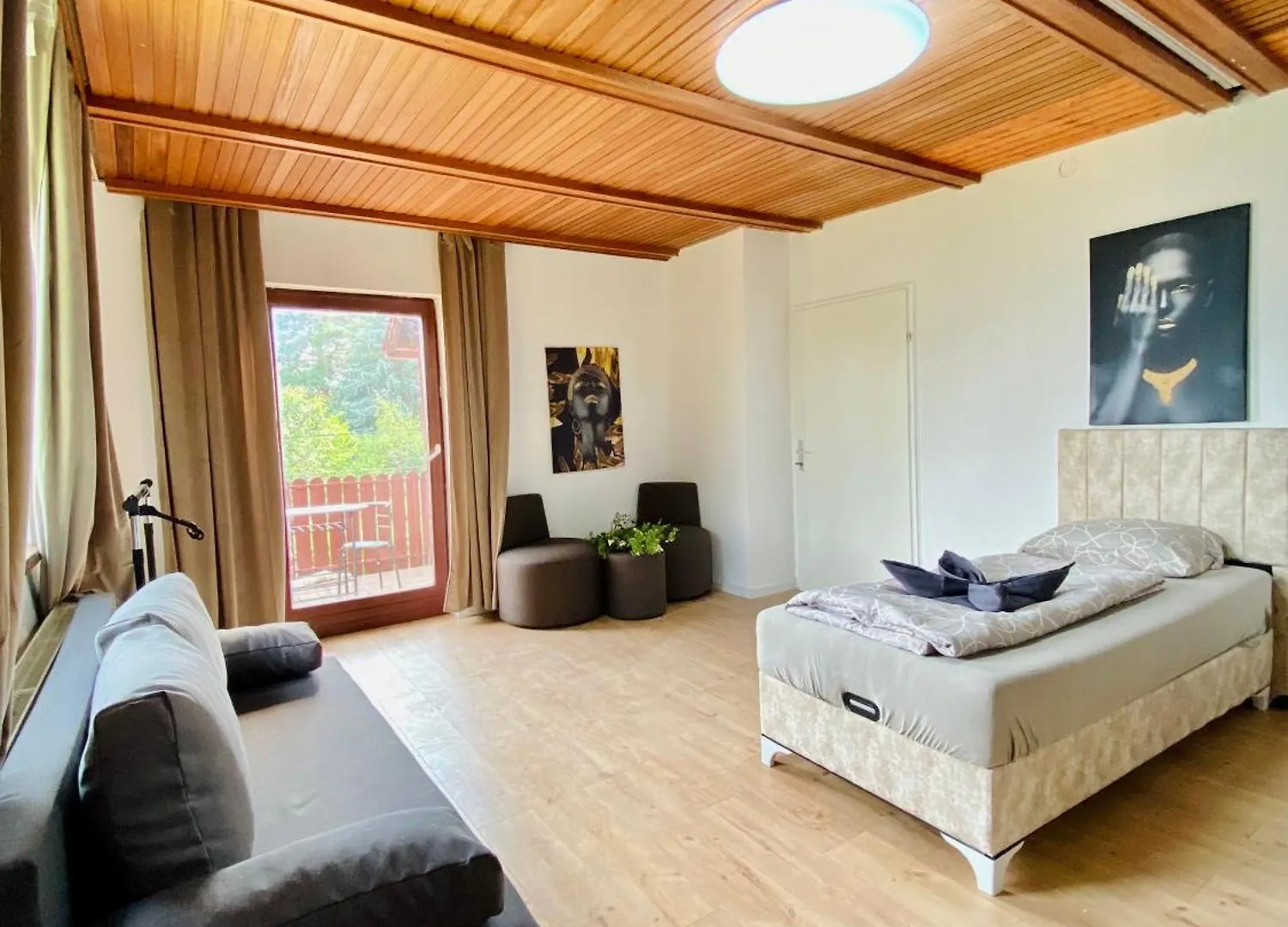 Homestay Family Room In Am Schopfwerk Area Vienna Austria