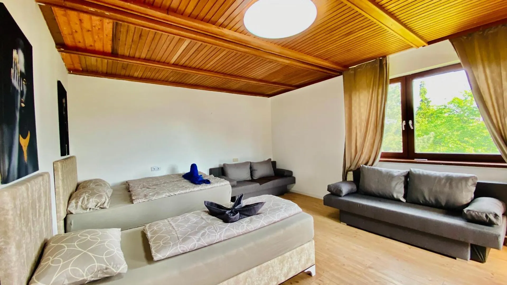 Family Room In Am Schopfwerk Area Vienna 0*,