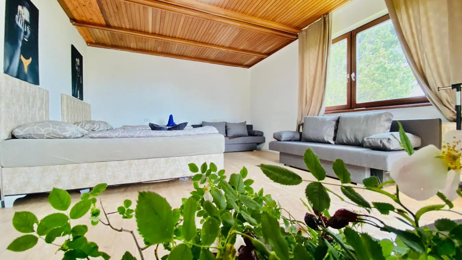 Family Room In Am Schopfwerk Area Vienna Austria